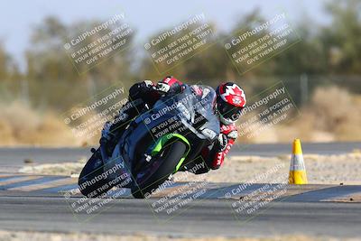 media/Jan-14-2024-SoCal Trackdays (Sun) [[2e55ec21a6]]/Turn 2 (1025am)/